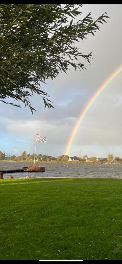 'T Paviljoenhus Bij Sneekermeer Offingawier Kültér fotó