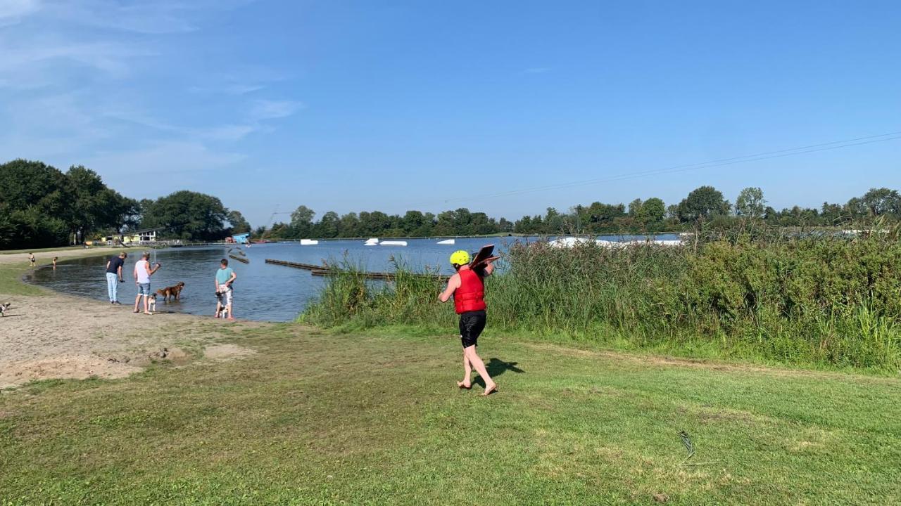 'T Paviljoenhus Bij Sneekermeer Offingawier Kültér fotó