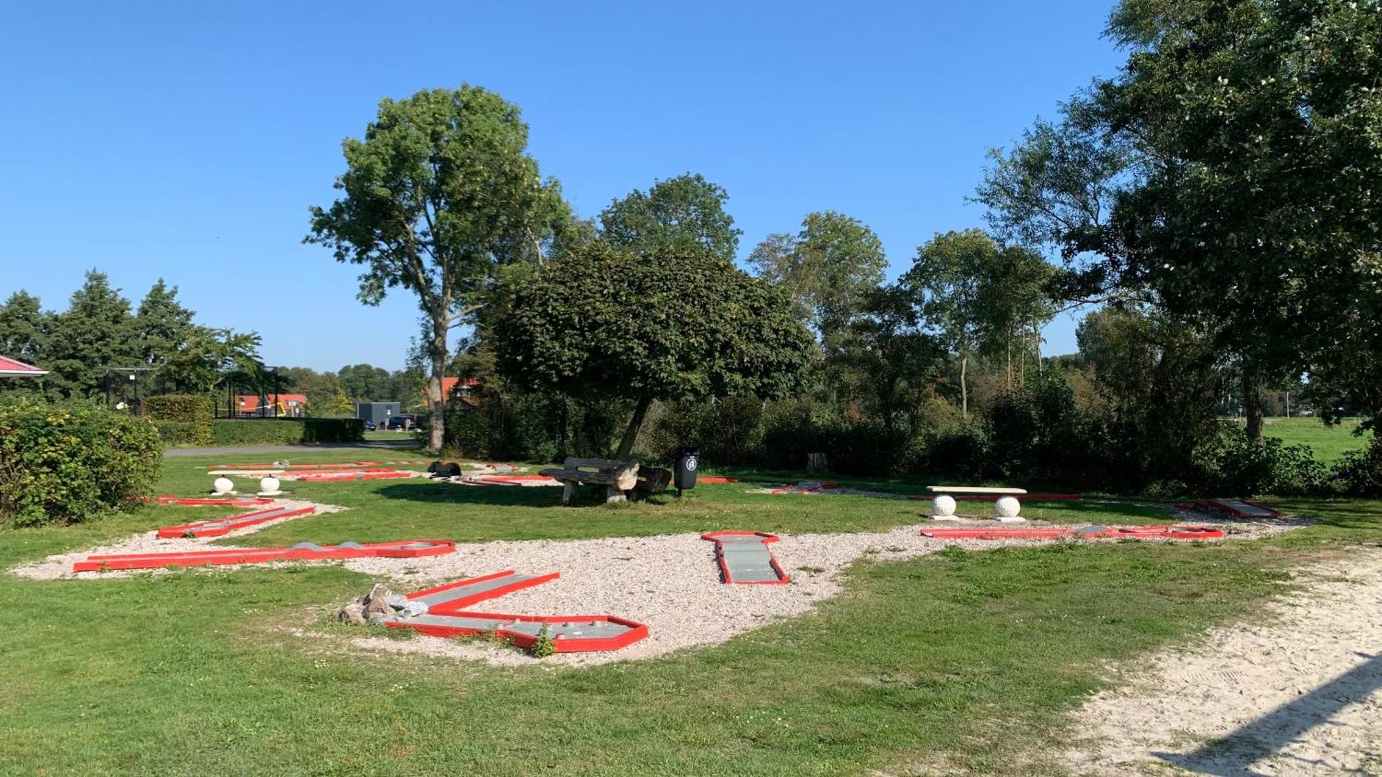 'T Paviljoenhus Bij Sneekermeer Offingawier Kültér fotó