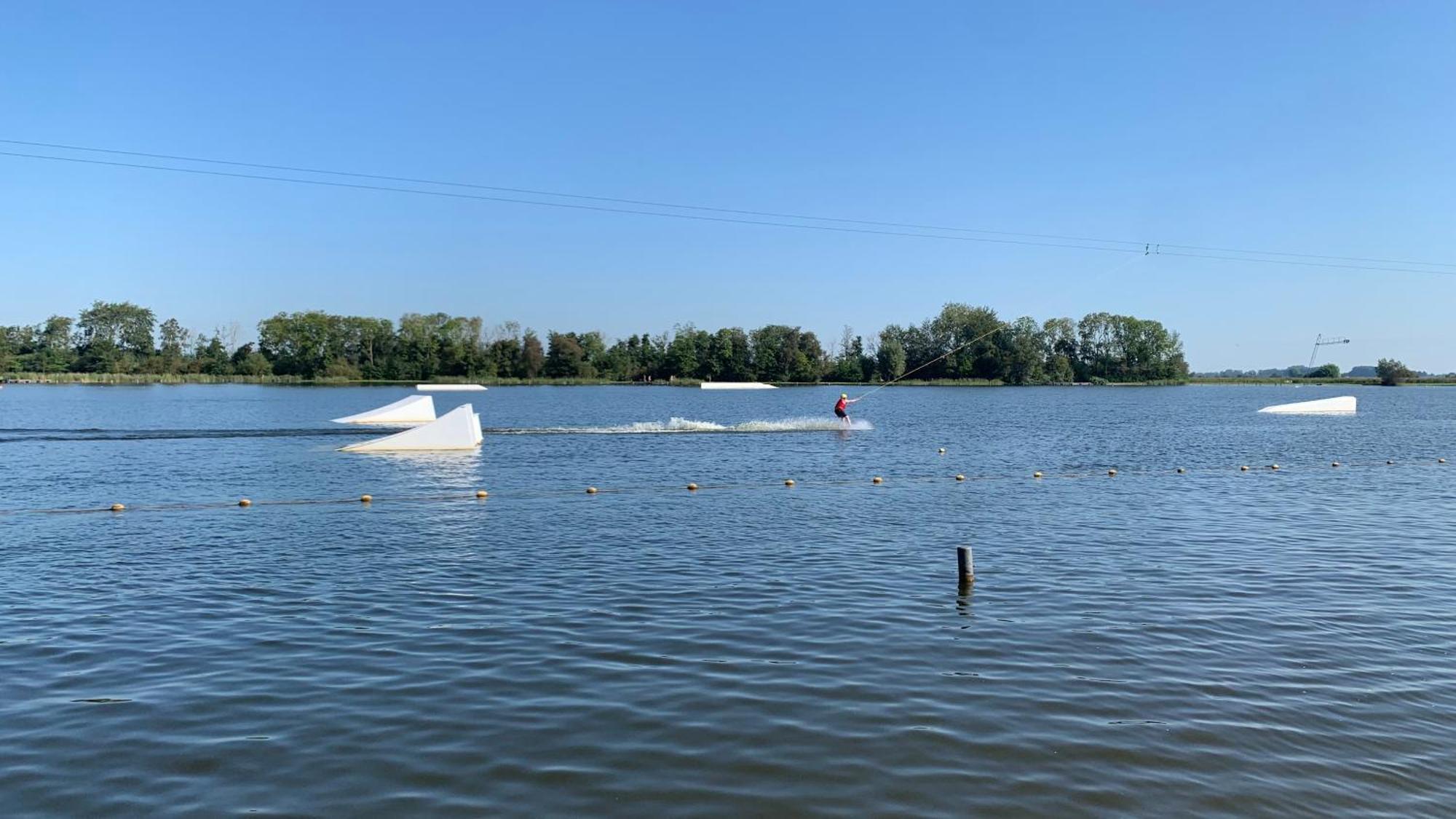 'T Paviljoenhus Bij Sneekermeer Offingawier Kültér fotó
